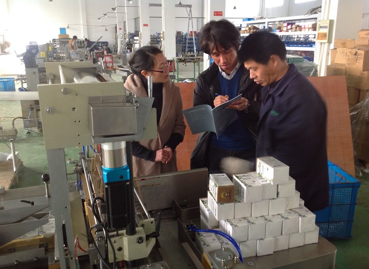 Japan Customer Visiting for Box Cellophane 3D Wrapping Machine